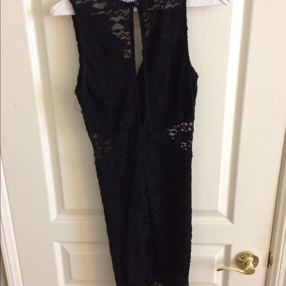 Sheer lace mini dress - Picture 3 of 3
